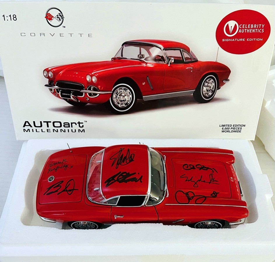 Agents of S.H.I.E.L.D. Cast-Signed “Lola” 1:18 Die-Cast 1962 Corvette – Stan Lee