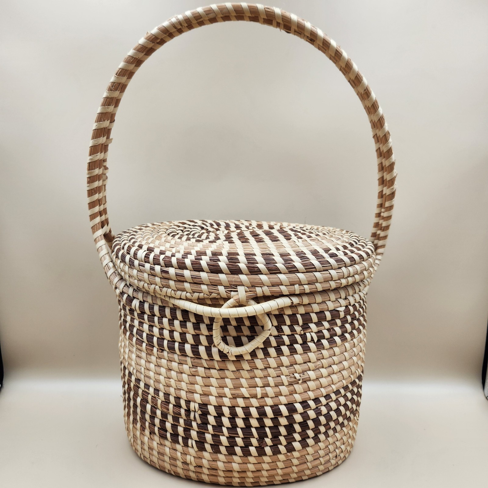 Vintage Gullah SC Sweetgrass Handmade Oval Basket w/ Lid