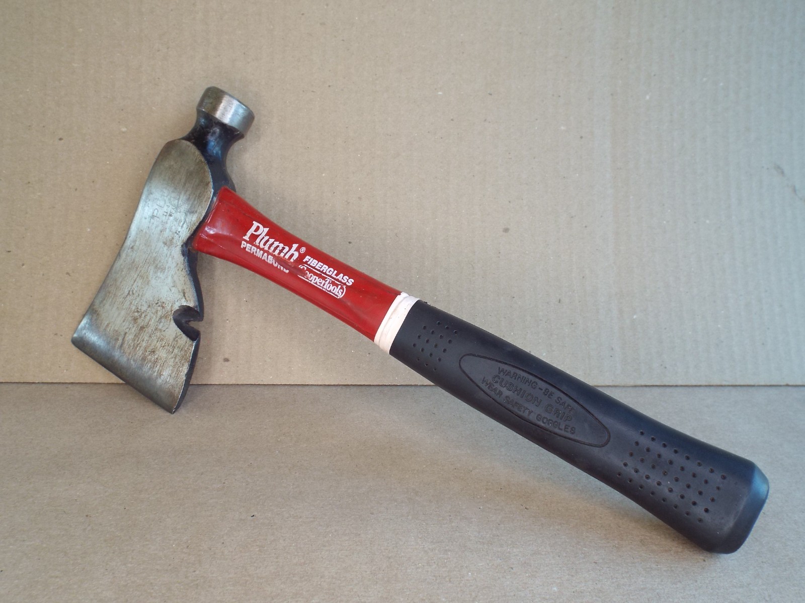 VTG Plumb Hatchet USA 11-432 Fiberglass Permabond Carpenter's Works Well (Read)