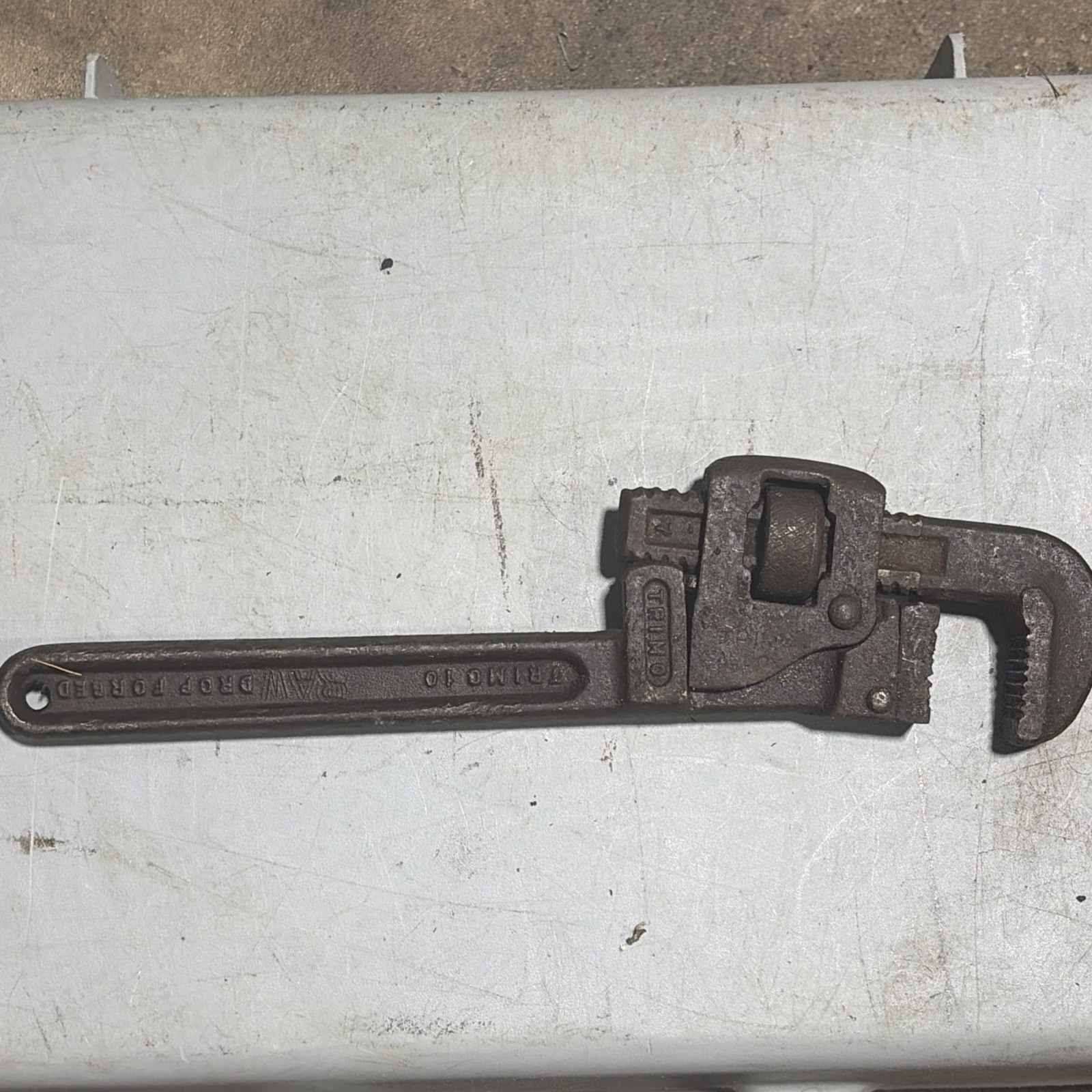 Vintage no 10 TRIMO TRIMONT MFG CO. Pipe Wrench, 1-7/8\