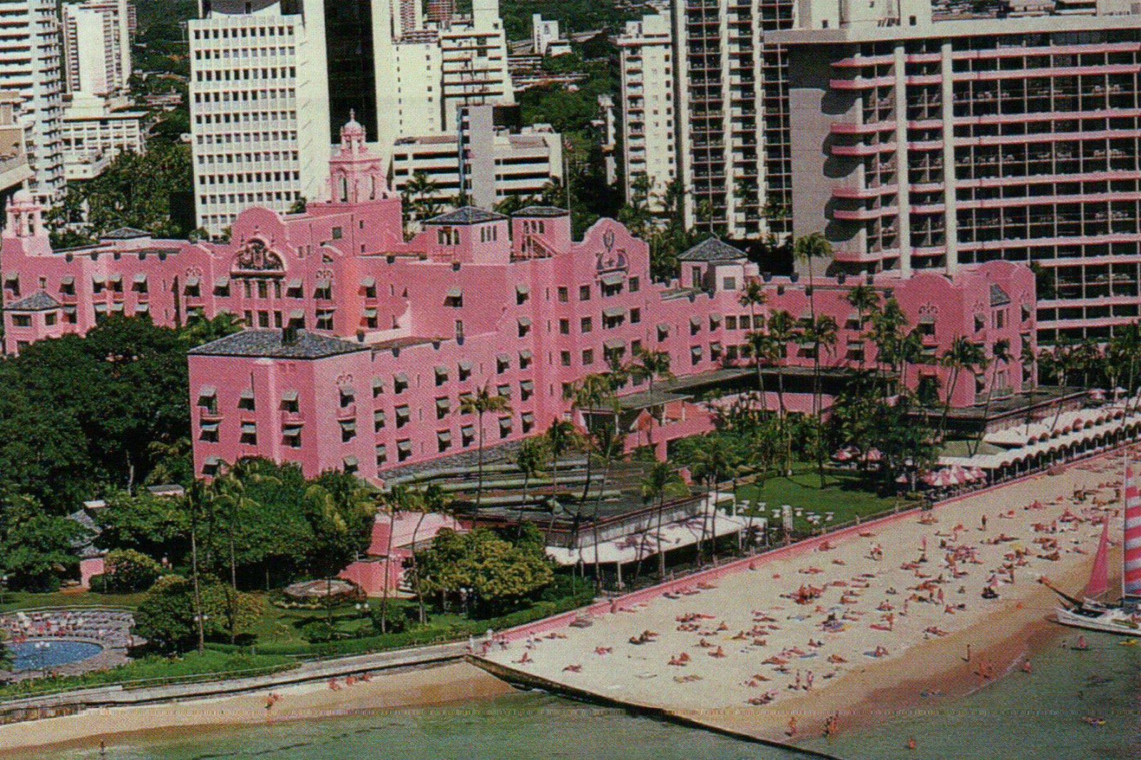 Royal Hawaiian Hotel, Waikiki Beach, Honolulu Hawaii, Swimming etc. --- Postcard Royal Hawaiian Hotel, Waikiki Beach, Honolulu Hawaii, Swimming etc. --- Postcard