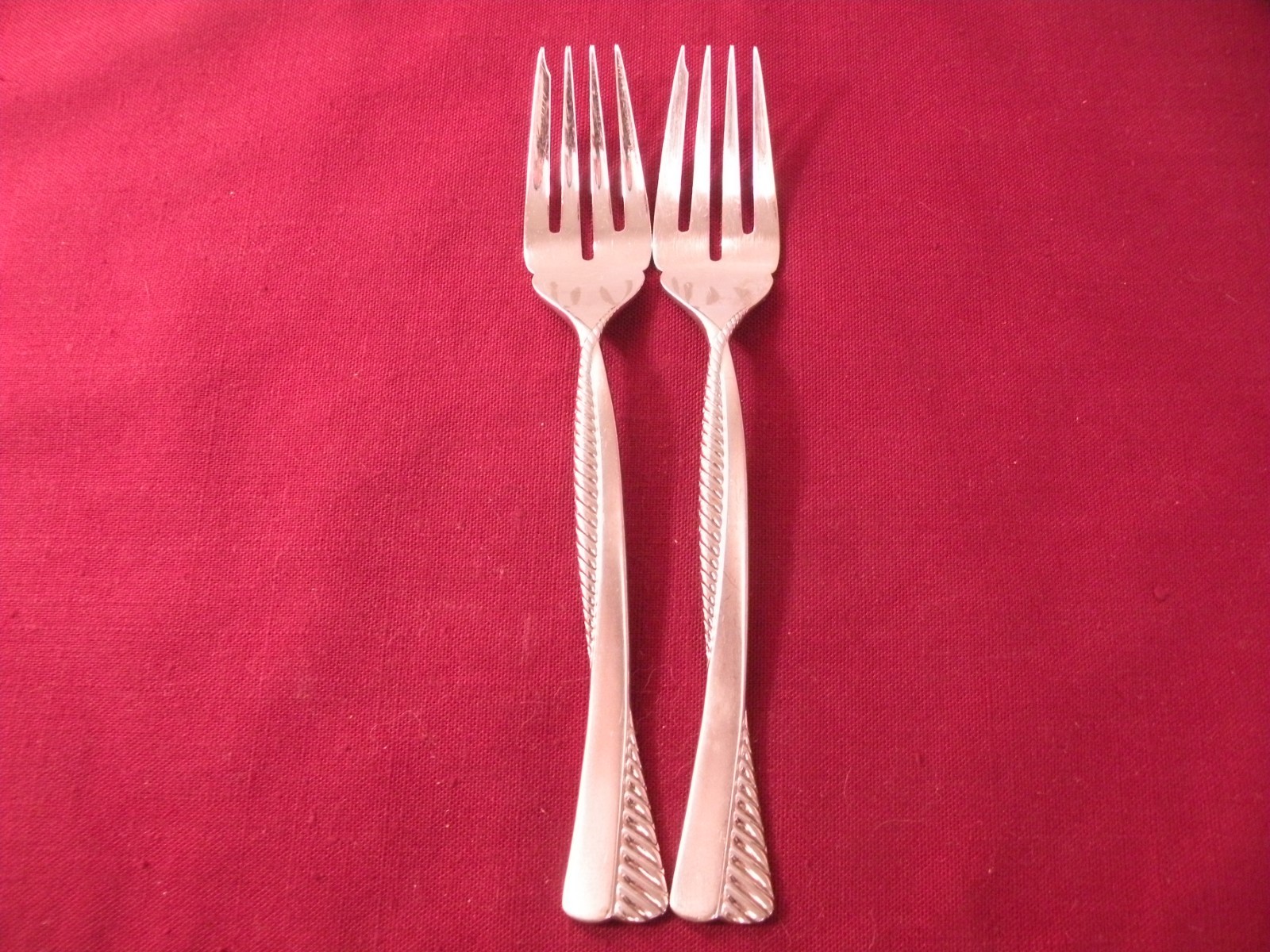Set Of 2 Salad Forks Yamazaki Cordagio Ice Stainless Steel Flatware 7 1/8\