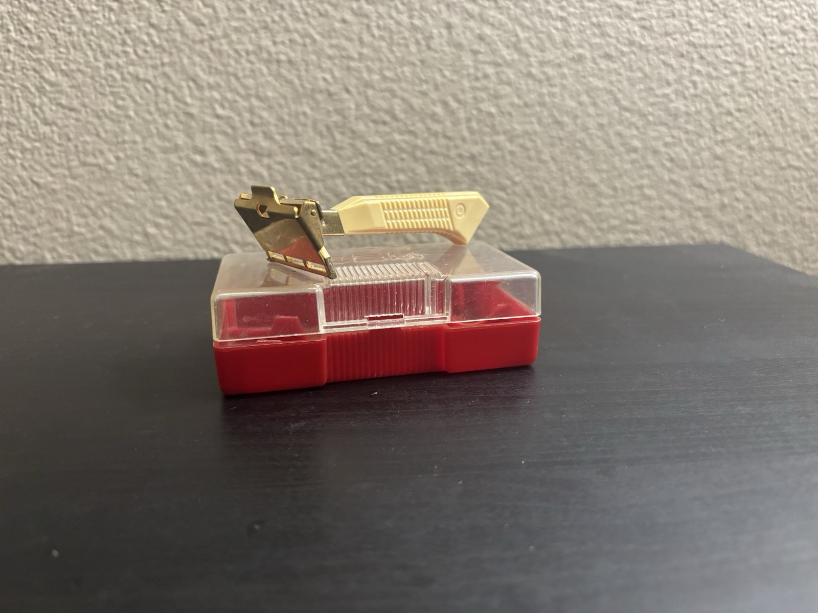 GEM Featherweight Gold w/ Cream Handle Safety Razor In Original Case VTG