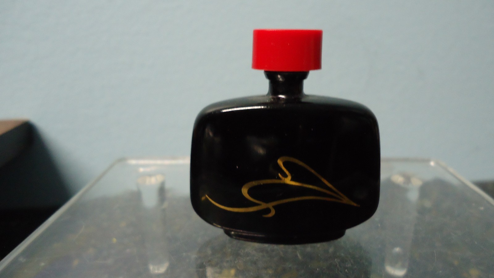 MAXIM’S DE PARIS by Maxim’s De Paris Perfume Vintage MINIATURE .14oz/4ml MAXIM’S DE PARIS by Maxim’s De Paris Perfume Vintage MINIATURE .14oz/4ml