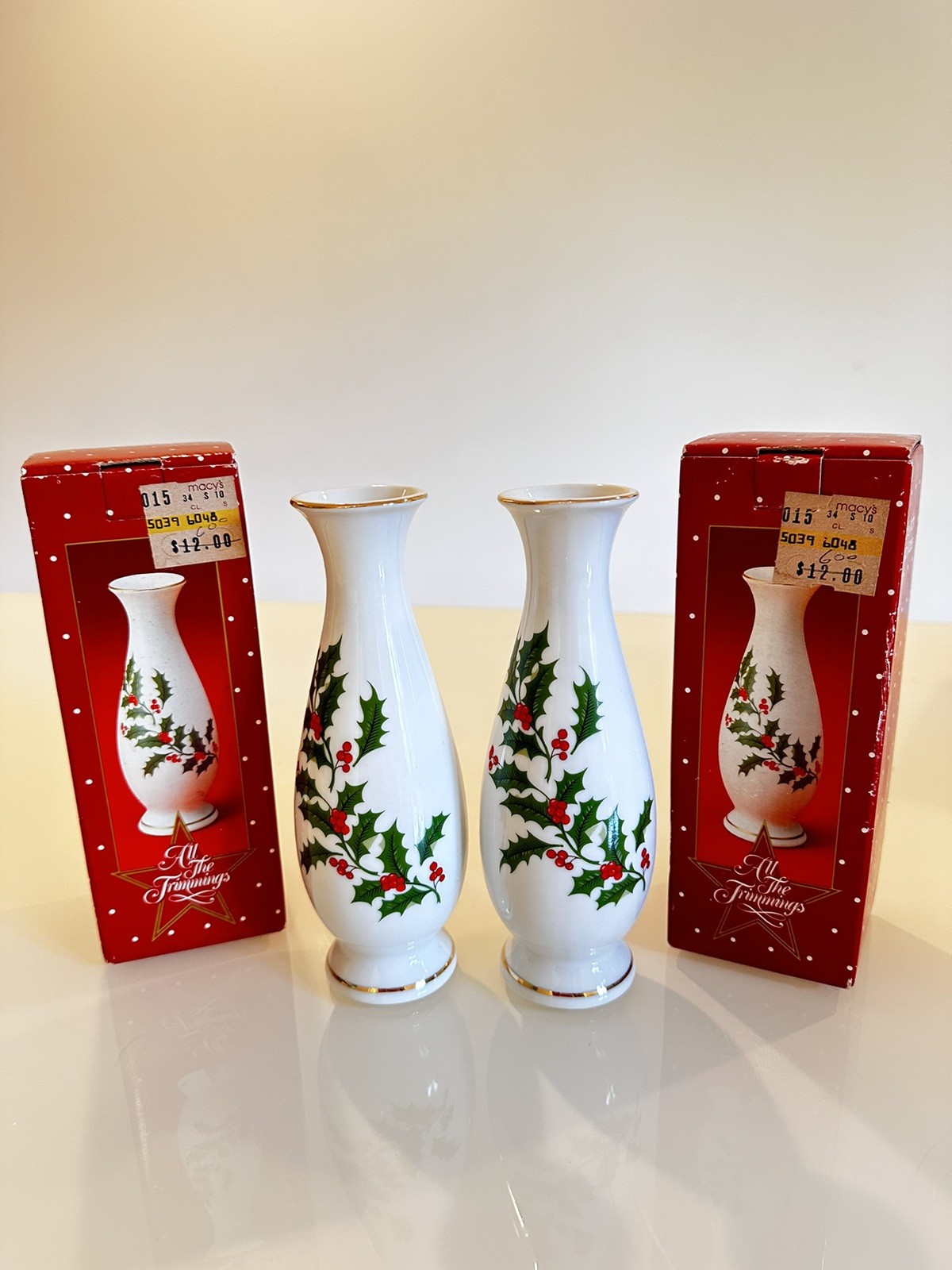 Set 2 Macy All the Trimmings Porcelain Holiday Christmas Bud Vase Holly Berries