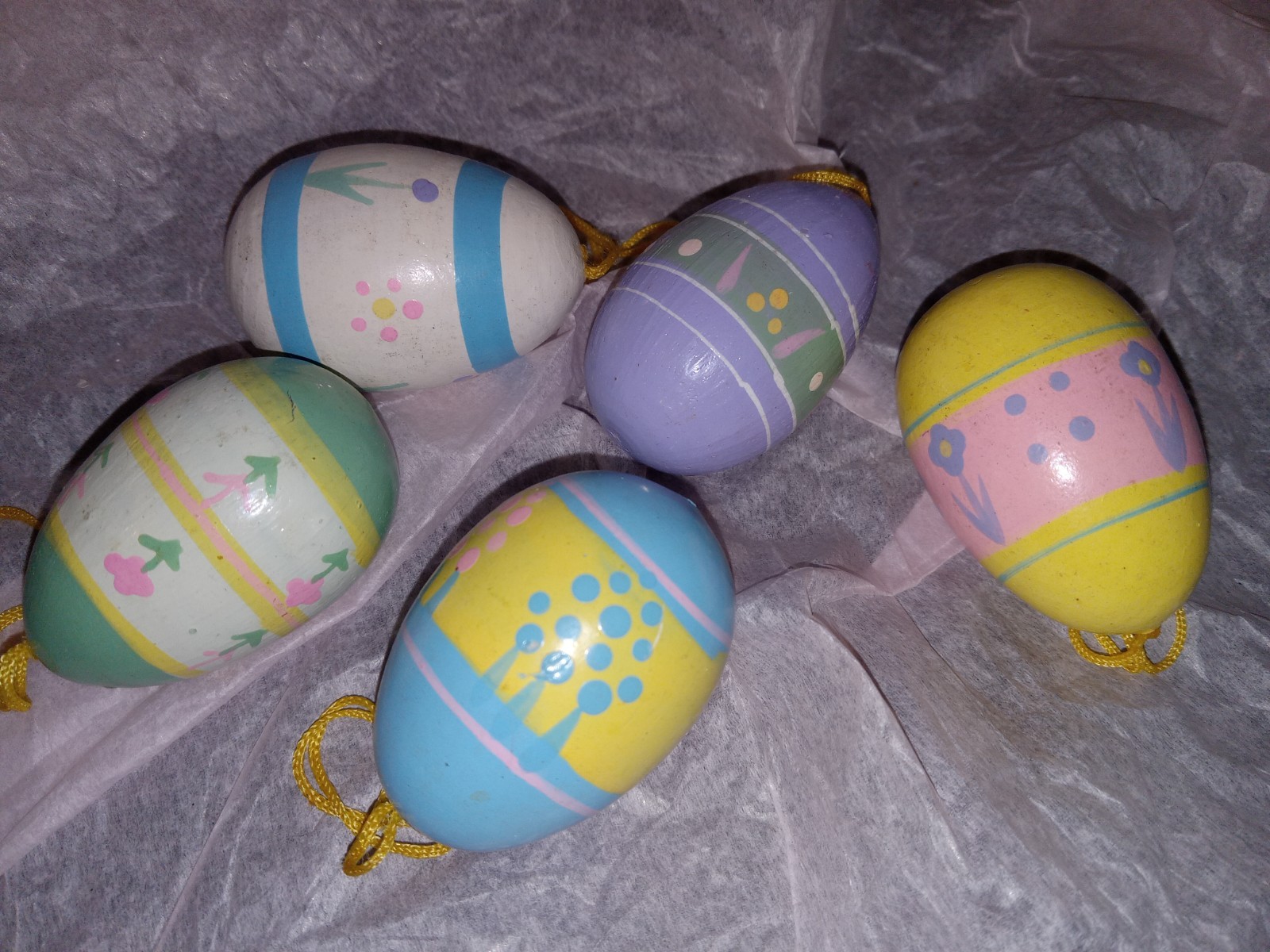 Vintage Small Hand Painted Wood Easter Egg Tree Ornament Decoration Set of 5