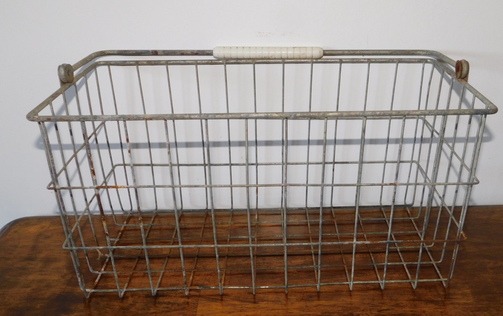 Rustic Farmhouse Wire Rectangle Basket with Handle Rustic Farmhouse Wire Rectangle Basket with Handle
