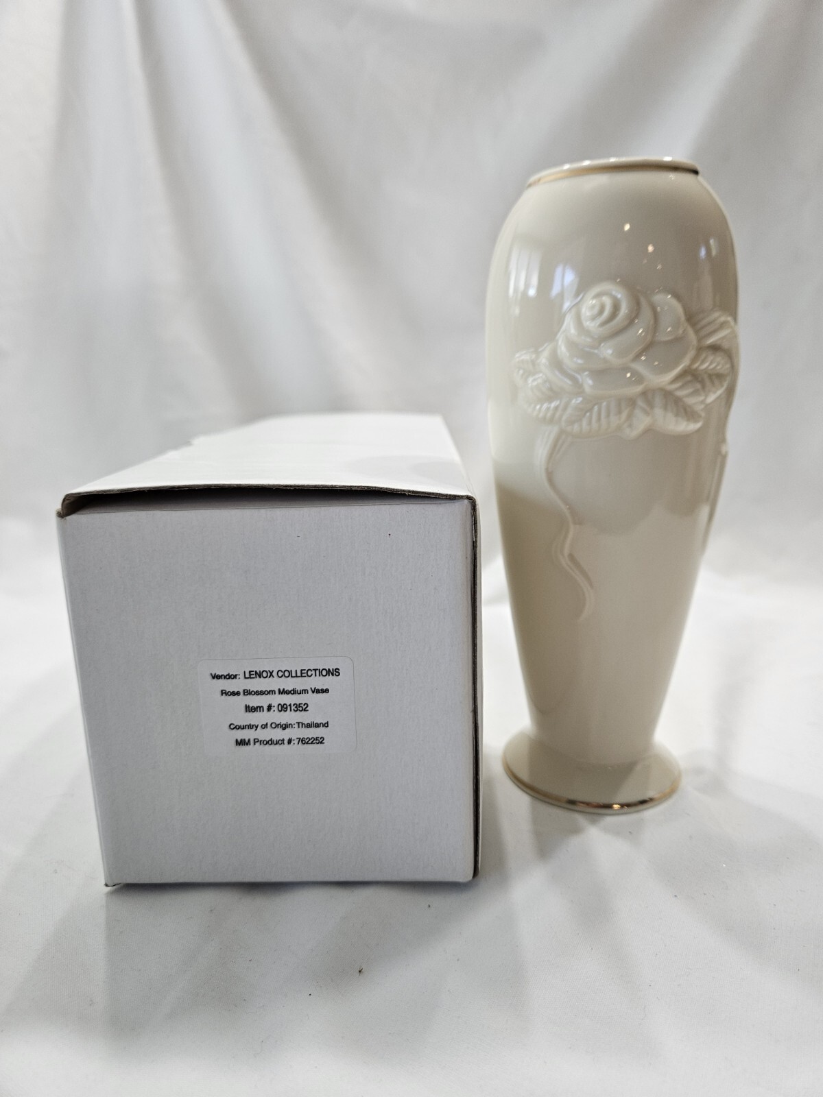 LENOX Rose Blossom Porcelain Bud Vase, Ivory with 24k Gold Trim, 7.5\ LENOX Rose Blossom Porcelain Bud Vase, Ivory with 24k Gold Trim, 7.5\