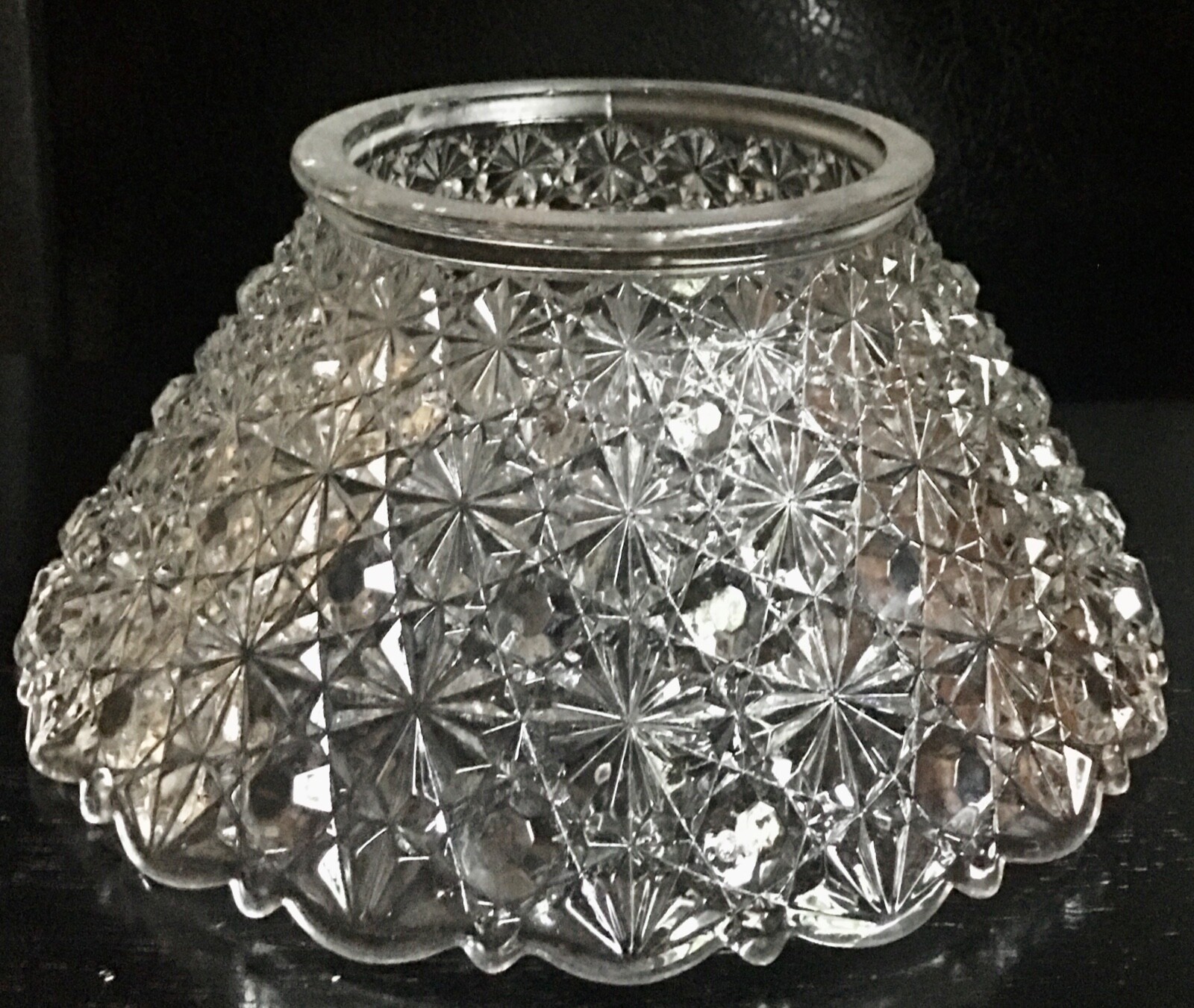 19th Century EAPG Hobbs, Brockunier & Co. No. 101 Daisy and Button 4” Pan Shade