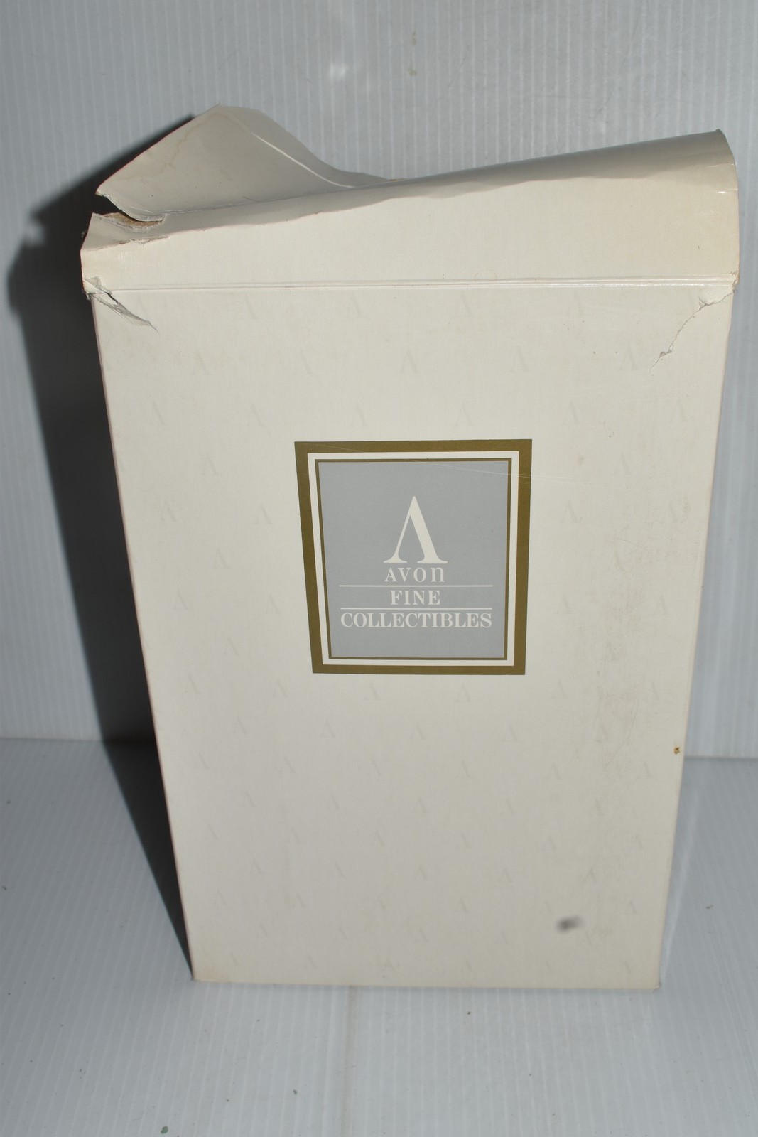 Avon “CENTURY OF BASKETBALL ” Beer Stein   1993- NEW IN BOX   (QYV84)