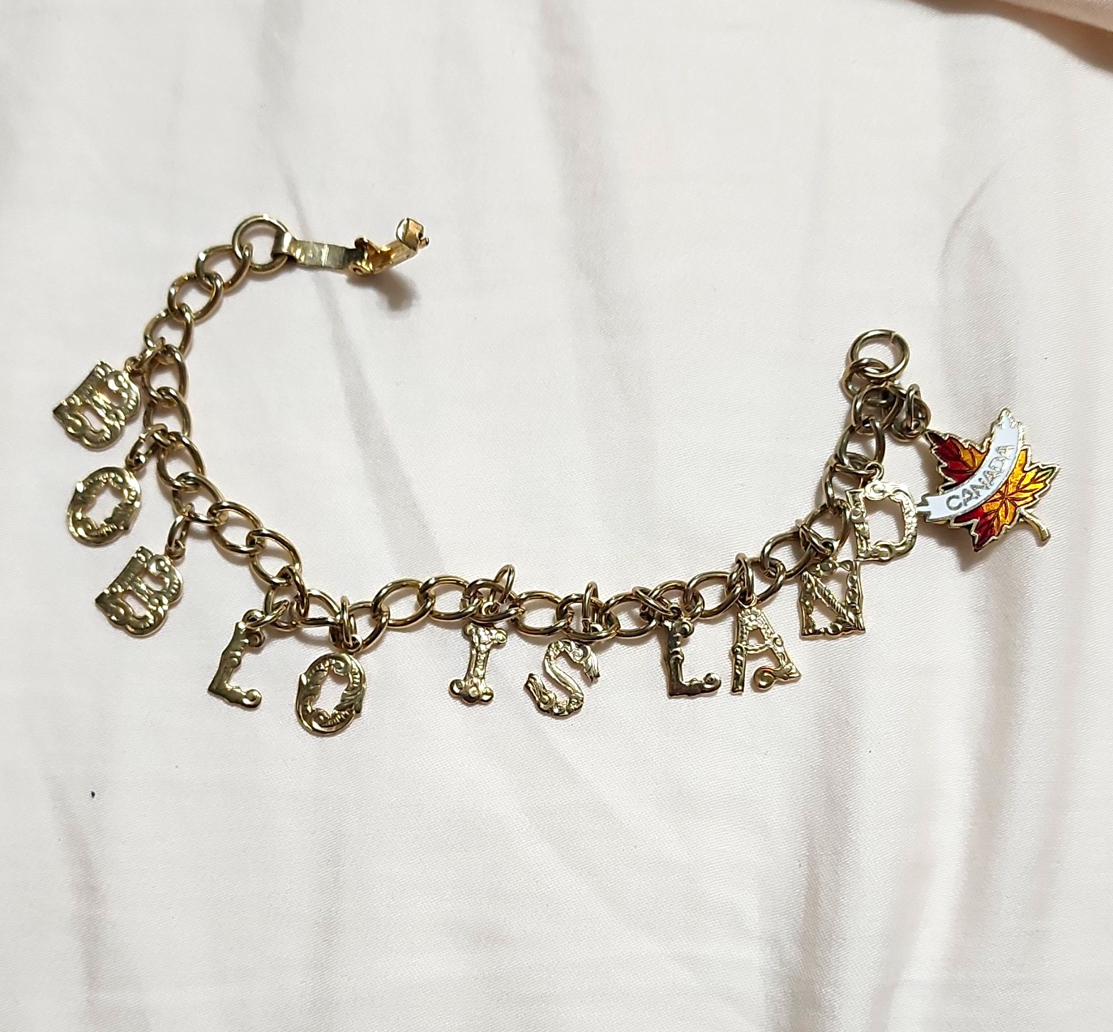 Vtg Boblo Island Souvenir Letter Charm Bracelet Detroit River Ontario Canada
