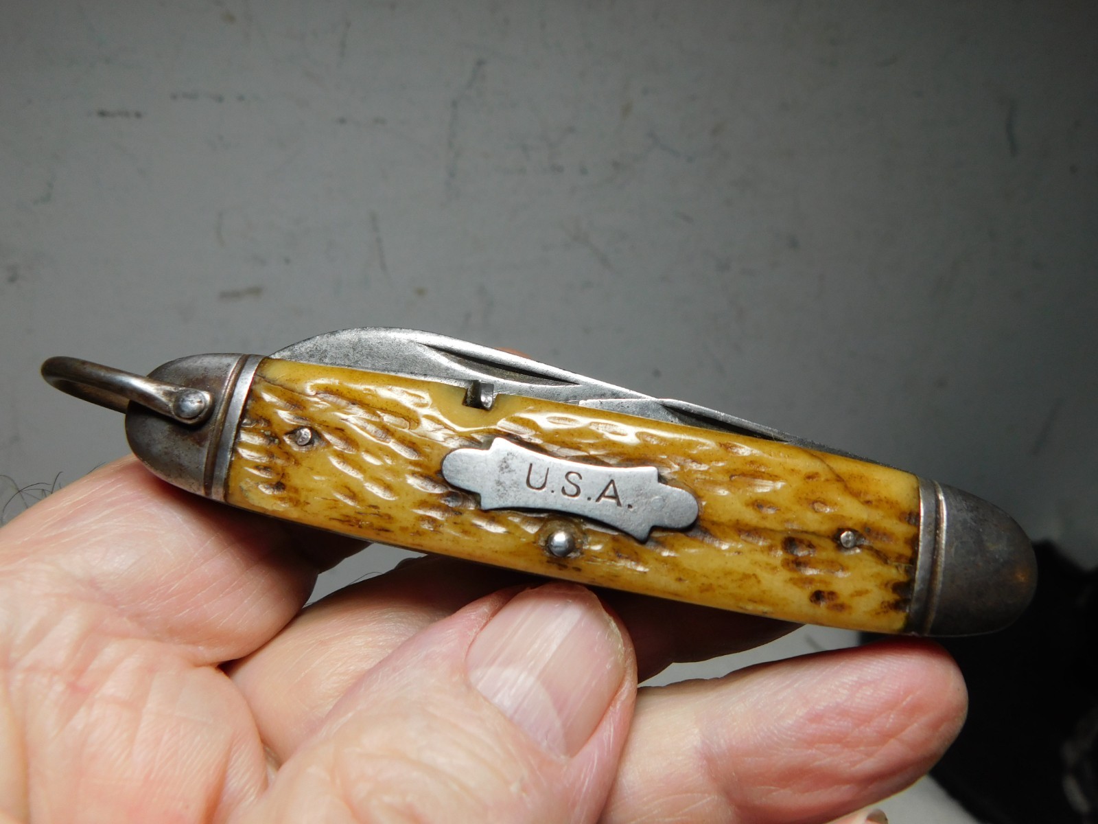 Vintage Camillus Cutlery Co. N.Y. U.S.A. Marked Bone Handle Utility Pocket Knife