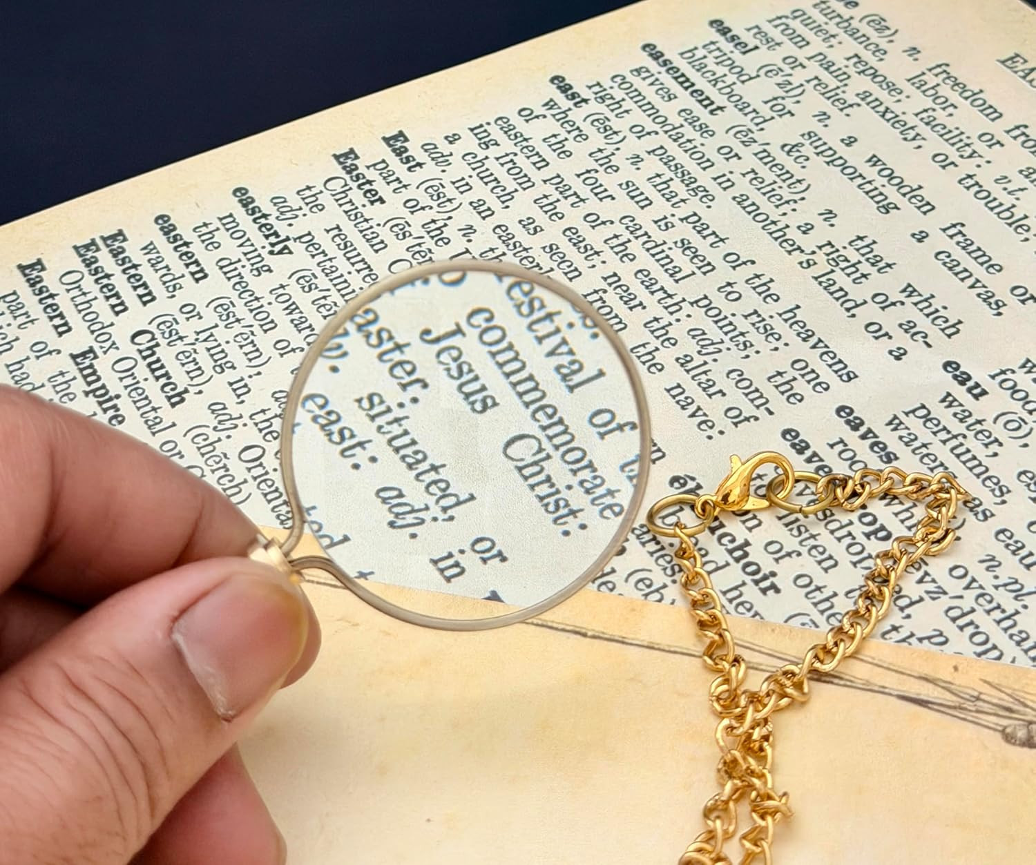 Pocket Monocle – 10X Magnifying Glass with Chain – Handheld Brass Pocket Magn... Pocket Monocle – 10X Magnifying Glass with Chain – Handheld Brass Pocket Magn...