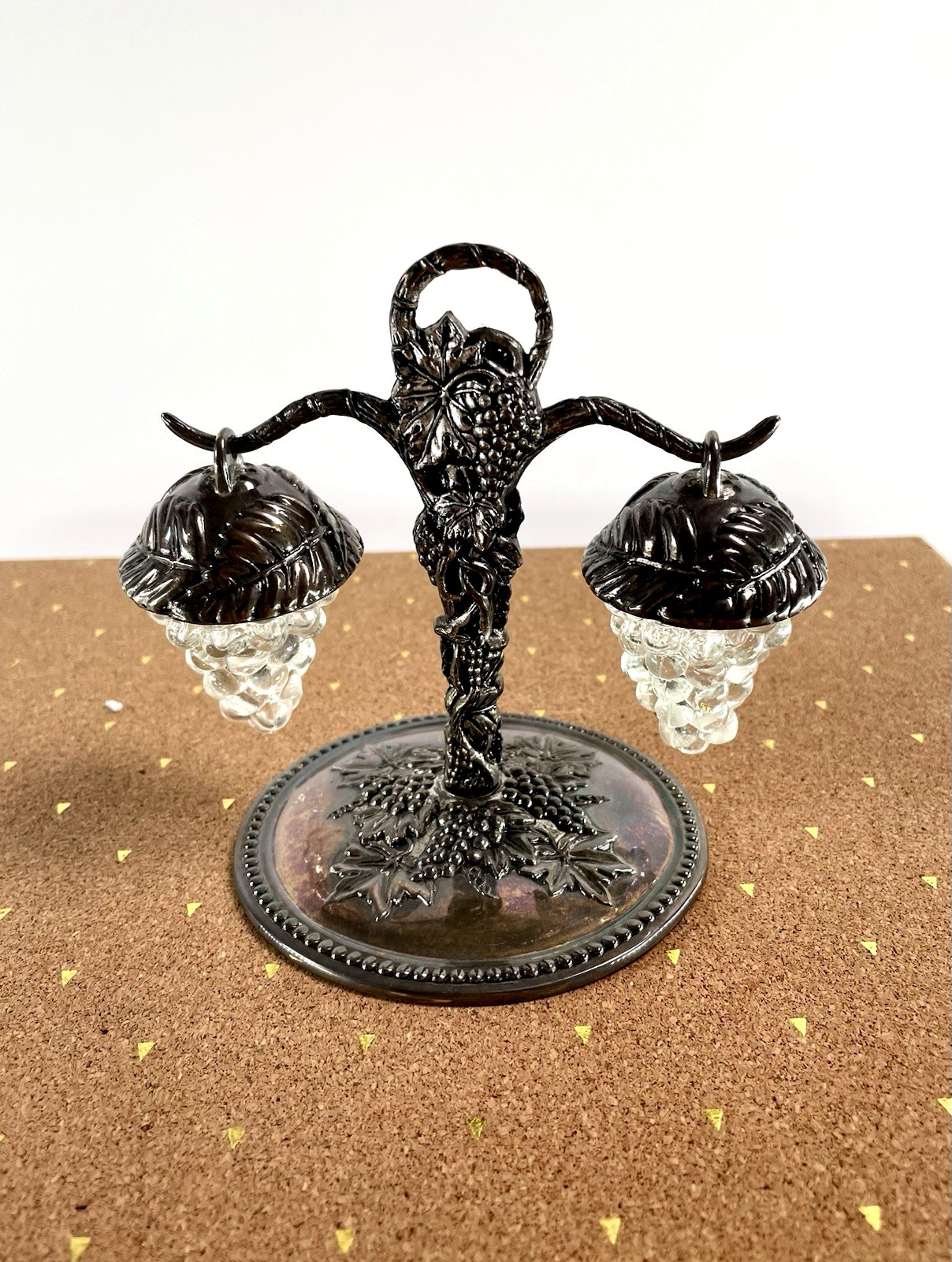 VTG Godinger Silver Art Plated Hanging Grapes Salt & Pepper Shaker Set MarkeD