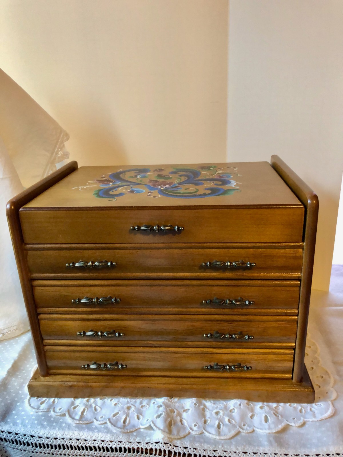 4 Section Hand Painted Norwegian Rosemaling Wooden Jewelry Box Trinket Chest