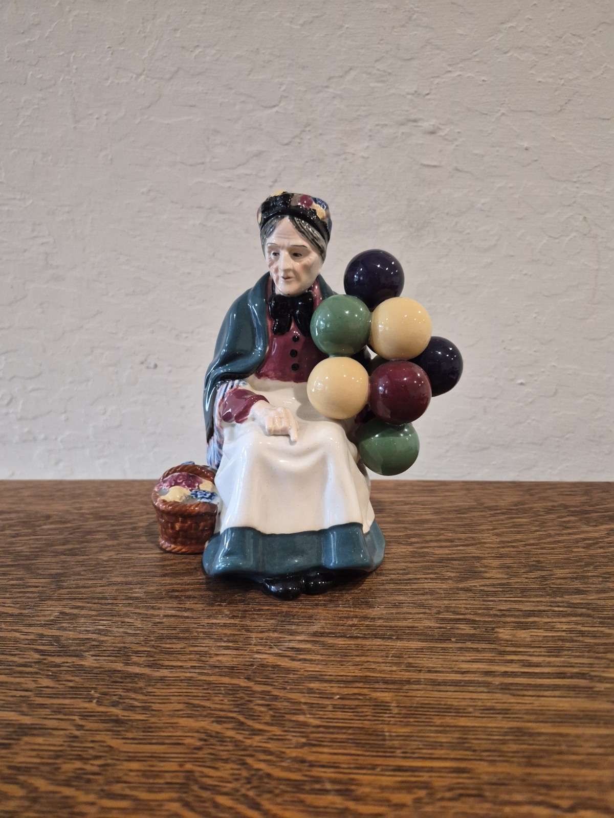 Vintage Figurine Moriyama Japan  \
