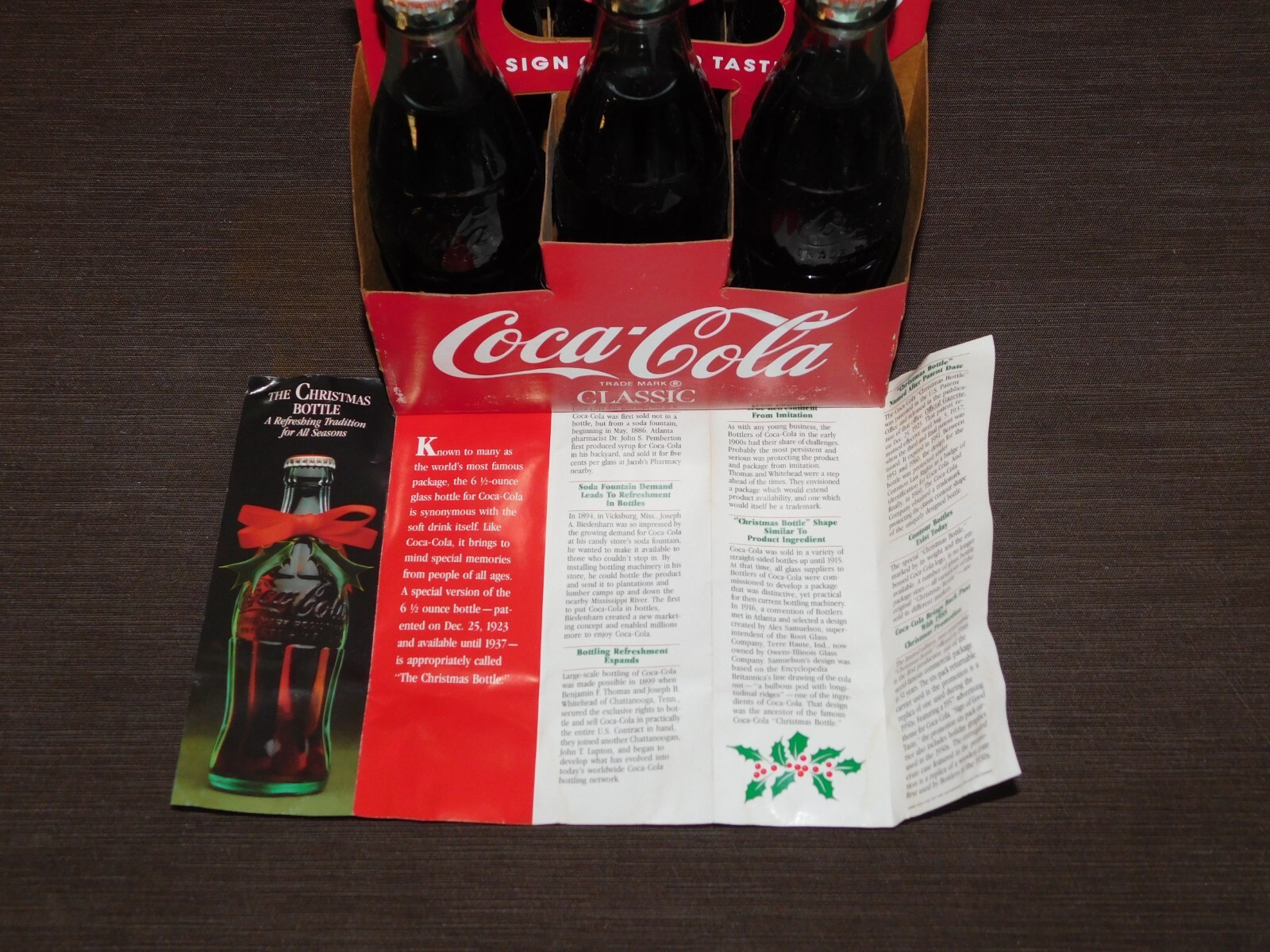 VINTAGE 1988 COCA COLA CLASSIC COKE 6 PAK HOLIDAY 6 OZ BOTTLES UNOPENED NEW VINTAGE 1988 COCA COLA CLASSIC COKE 6 PAK HOLIDAY 6 OZ BOTTLES UNOPENED NEW