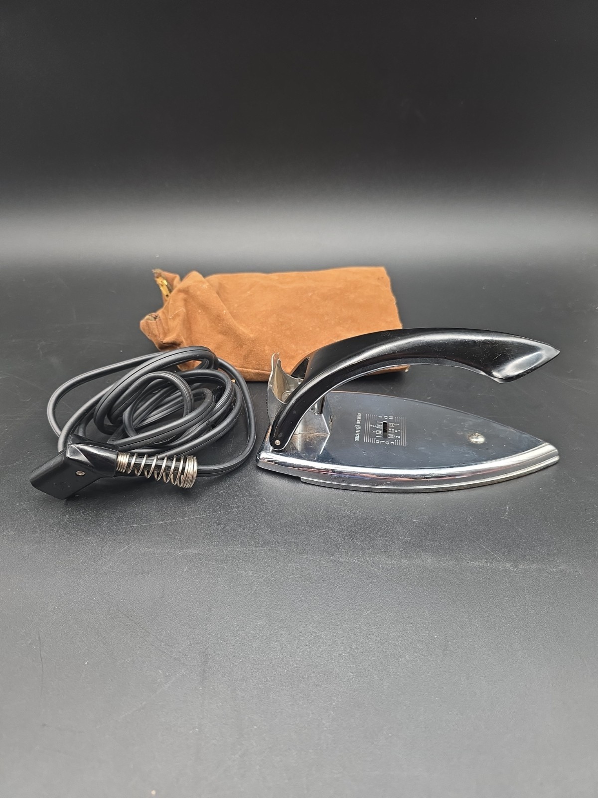 Vintage GE General Electric Travel Iron 119F18 1950's USA Made 