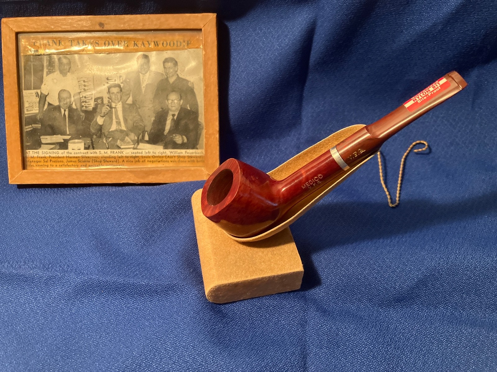 VINTAGE RARE ESTATE NOS MEDICO VFG BRIARWOOD Brown Short STEM SMOKING PIPE VINTAGE RARE ESTATE NOS MEDICO VFG BRIARWOOD Brown Short STEM SMOKING PIPE