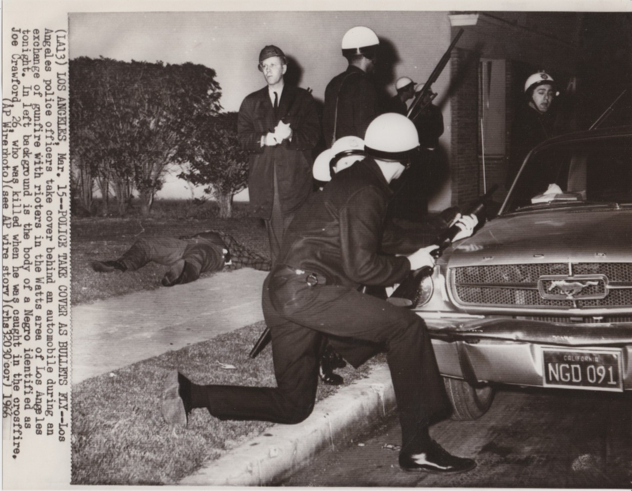 1966 Press Photo Joe Crawford Wounded at Watts Race Riots and Los Angeles Police