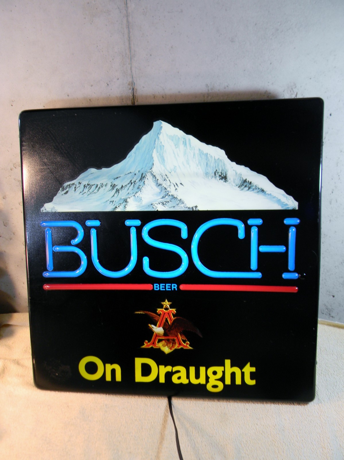 Vintage Busch On Draught Lighted Beer Bar Sign Light Anheuser Busch Mountains Vintage Busch On Draught Lighted Beer Bar Sign Light Anheuser Busch Mountains