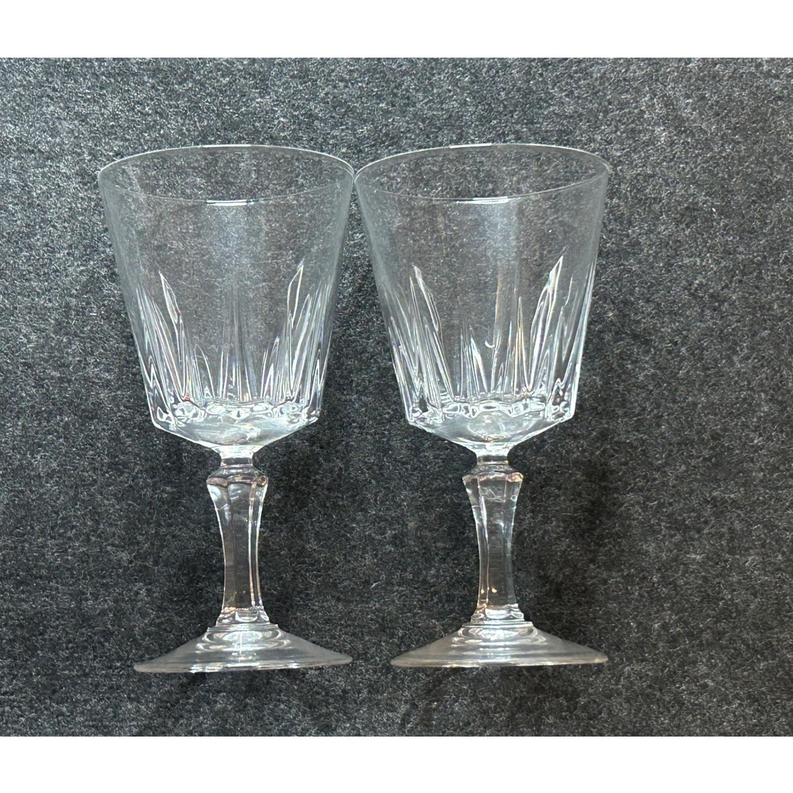 Cristal D\'Arques Versailles Lead Crystal Wine Glasses (Set of 2) France 6.5in Cristal D\'Arques Versailles Lead Crystal Wine Glasses (Set of 2) France 6.5in