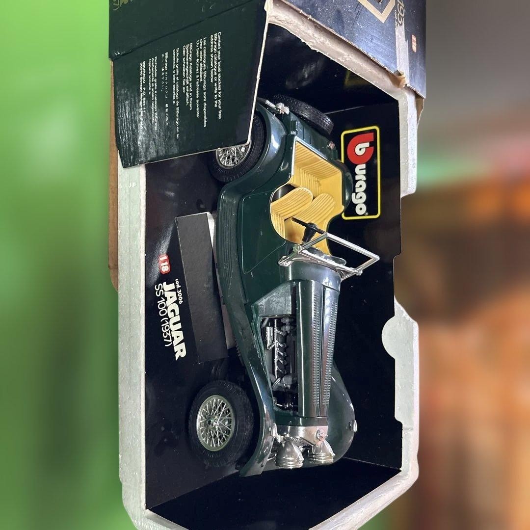 Bburago Jaguar SS100 1937 1/18