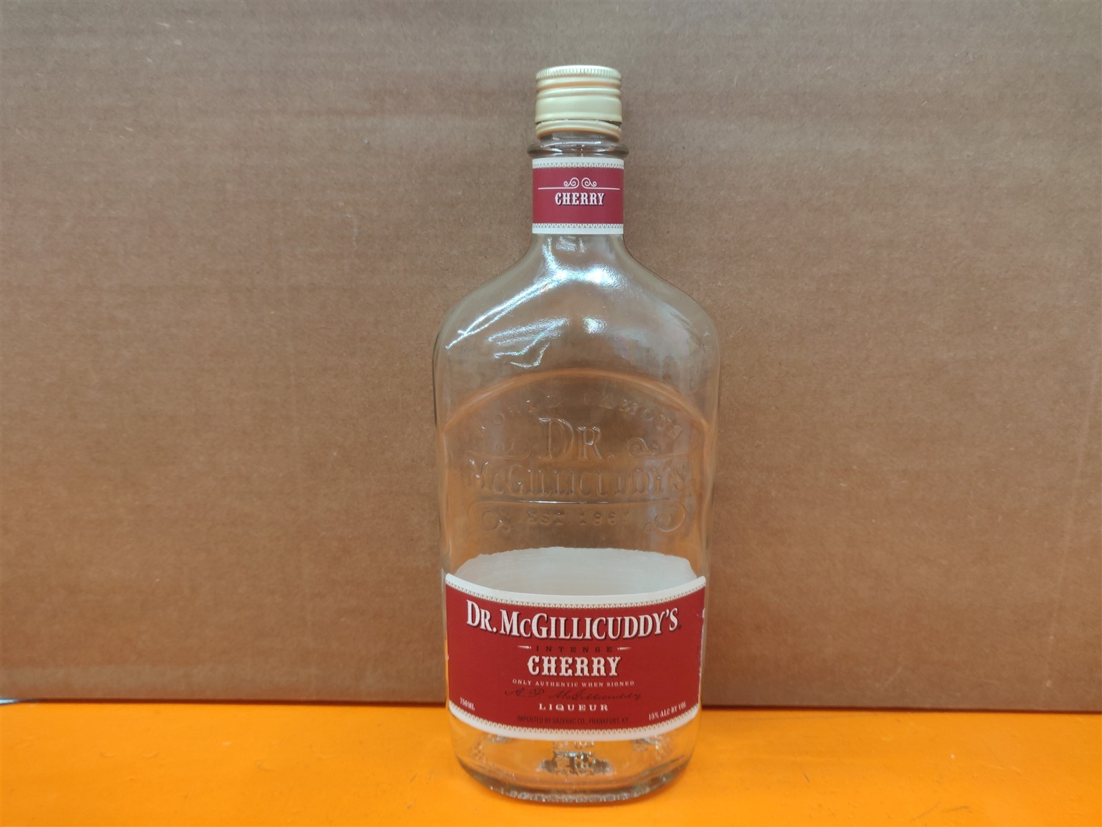 ⭐️⭐️⭐️⭐️⭐️ EMPTY 750mL Dr McGillicuddys Cherry Flask Style Craft Bottle