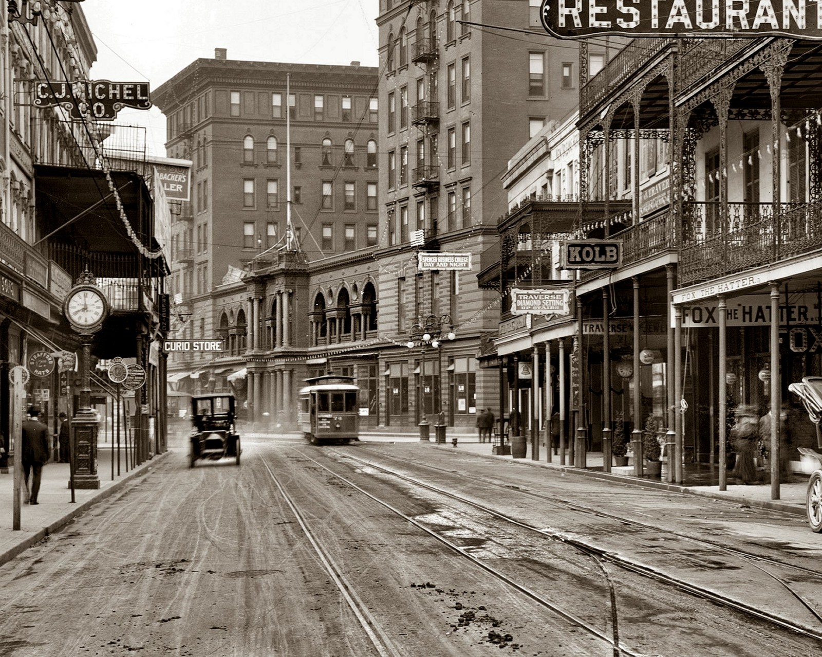 1910 ST CHARLES AVE New Orleans Street Scene 8.5X11 PHOTO