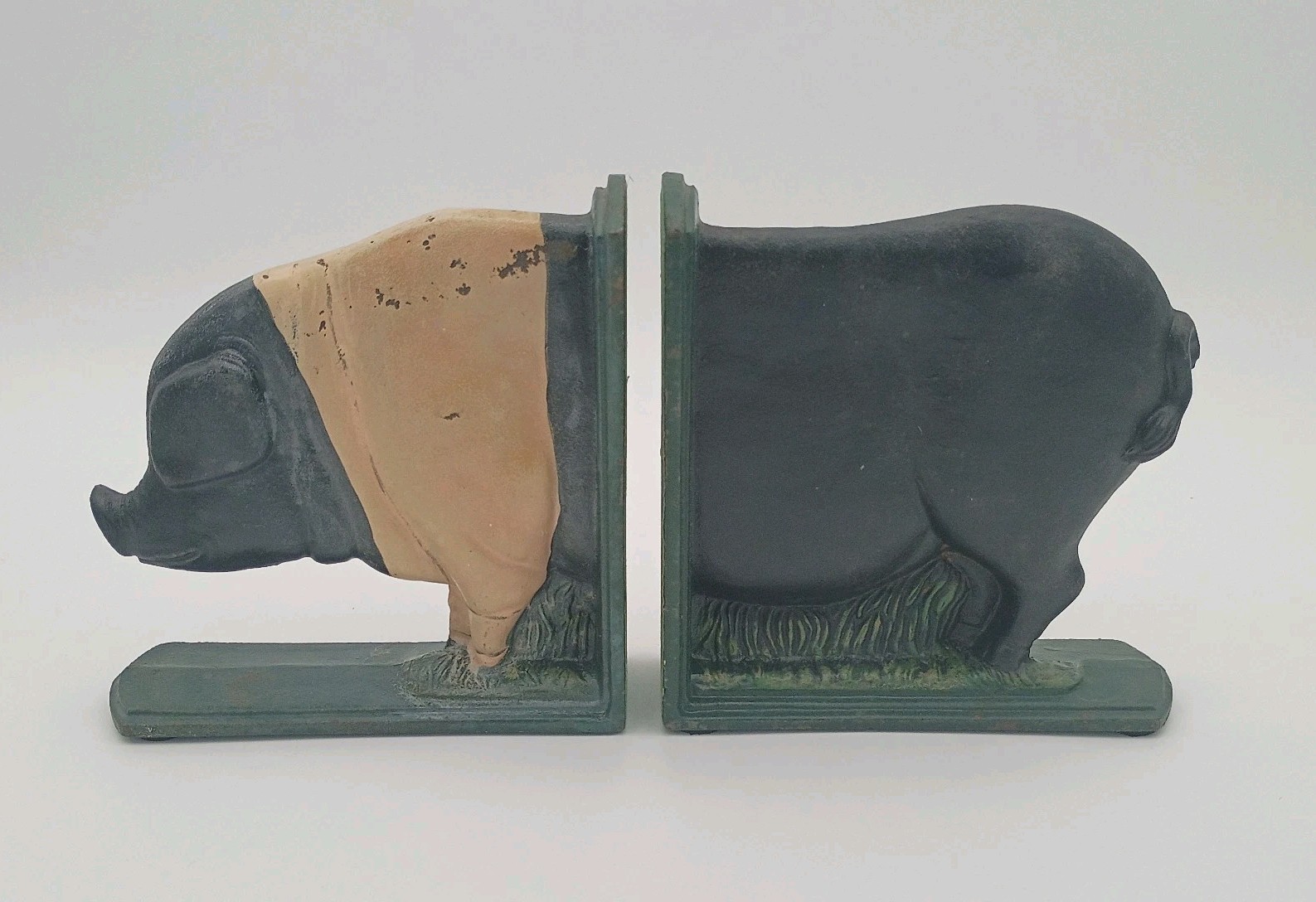 Vintage Cast Iron Hampshire Pig Bookends Pair Heavy Duty Farmhouse Country Decor