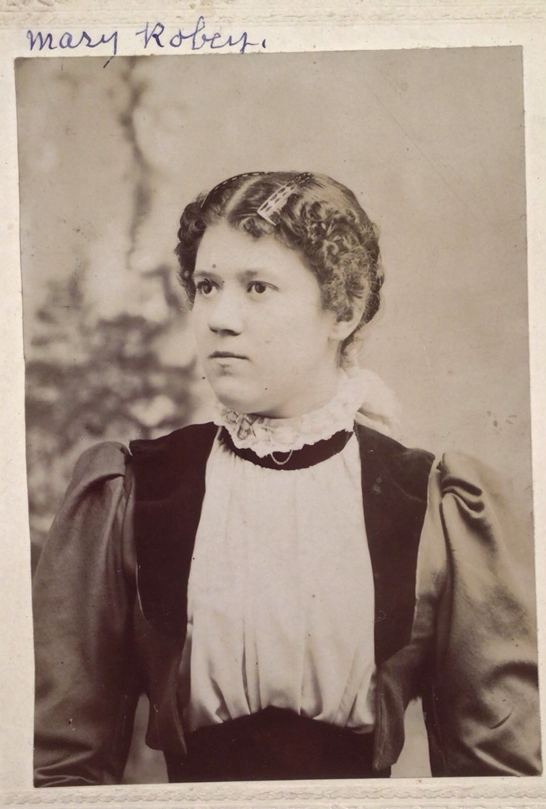 1880’s Young Lady Named CABINET CARD PHOTO H. H. Cannon Photography