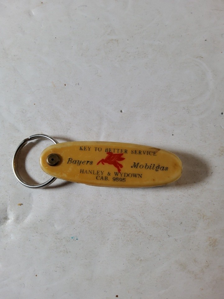 Vintage Mobile Gas Rare Pegasus Keychain Vintage Mobile Gas Rare Pegasus Keychain