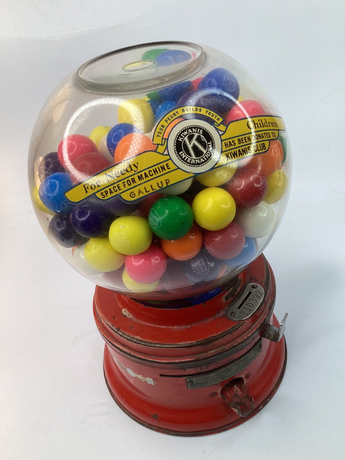 Kiwanis Vintage Penny Glass Globe Gumball Machine Co. GALLUP, NM  (F6)