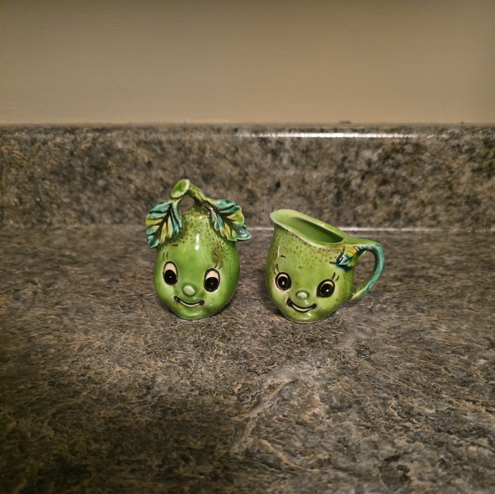 Ceramic Enesco Anthropomorphic Vtg Green Apple Creamer & Toothpick Holder Set  