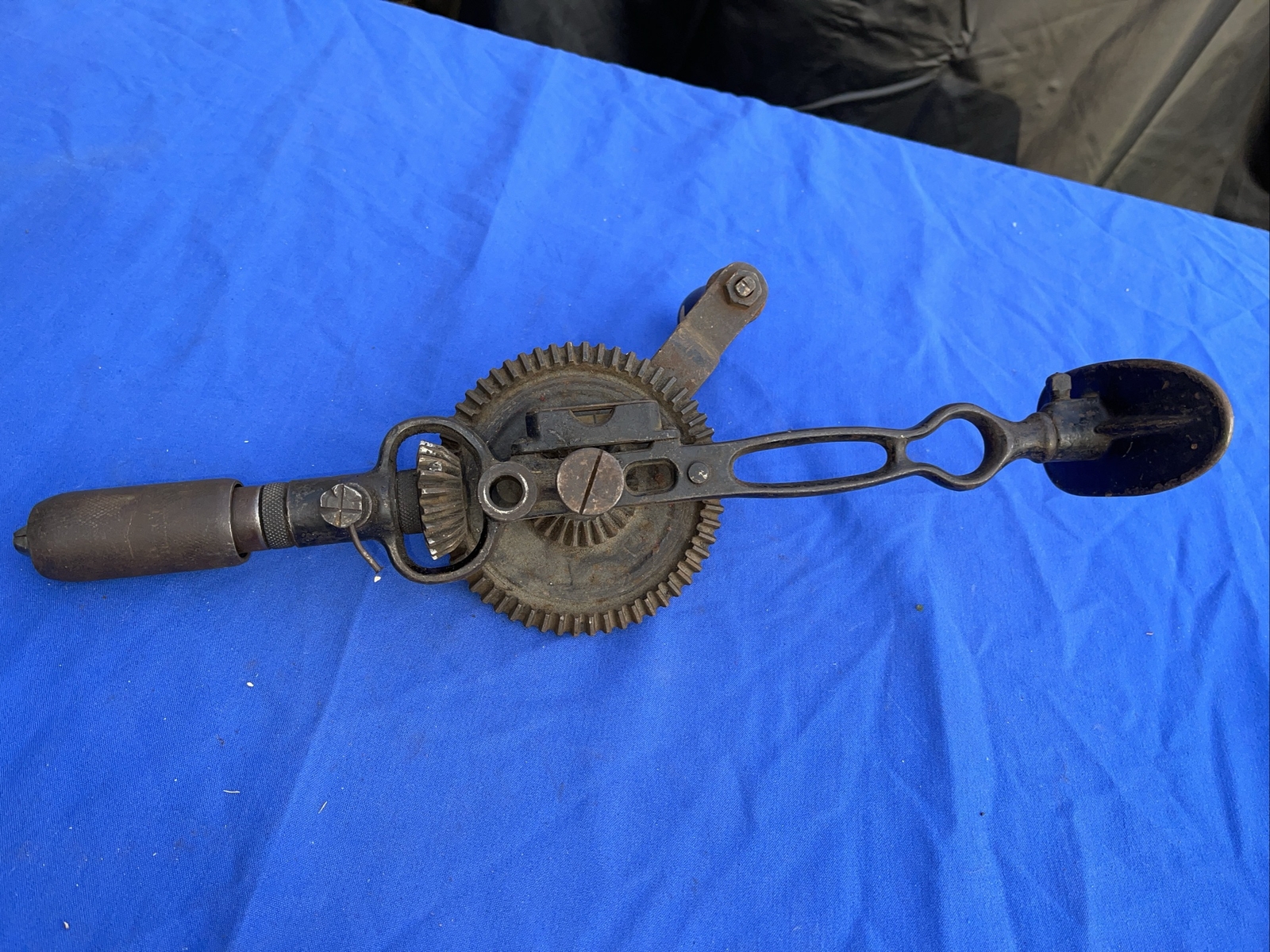 VINTAGE Goodell Pratt Shoulder Hand Crank Drill 