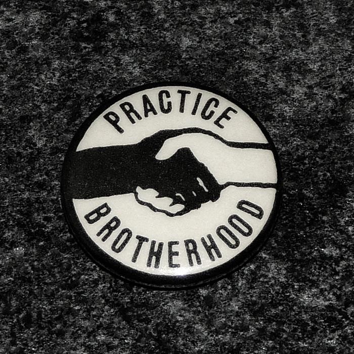 Practice Brotherhood SNCC Civil Rights Handshake Black Power Cause Pinbck Button