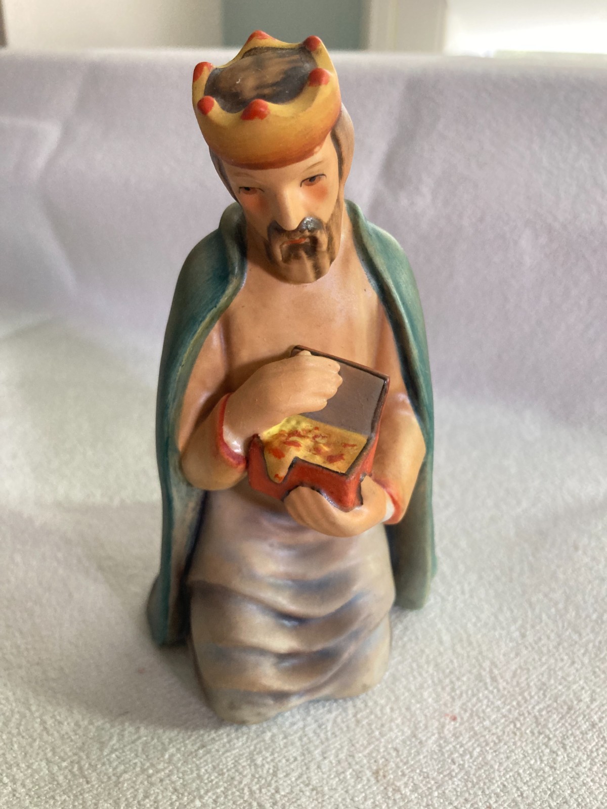 M.J. HUMMEL GOEBEL Christmas Nativity KING/WISE MAN TREASURE 214/N GERMANY 1951