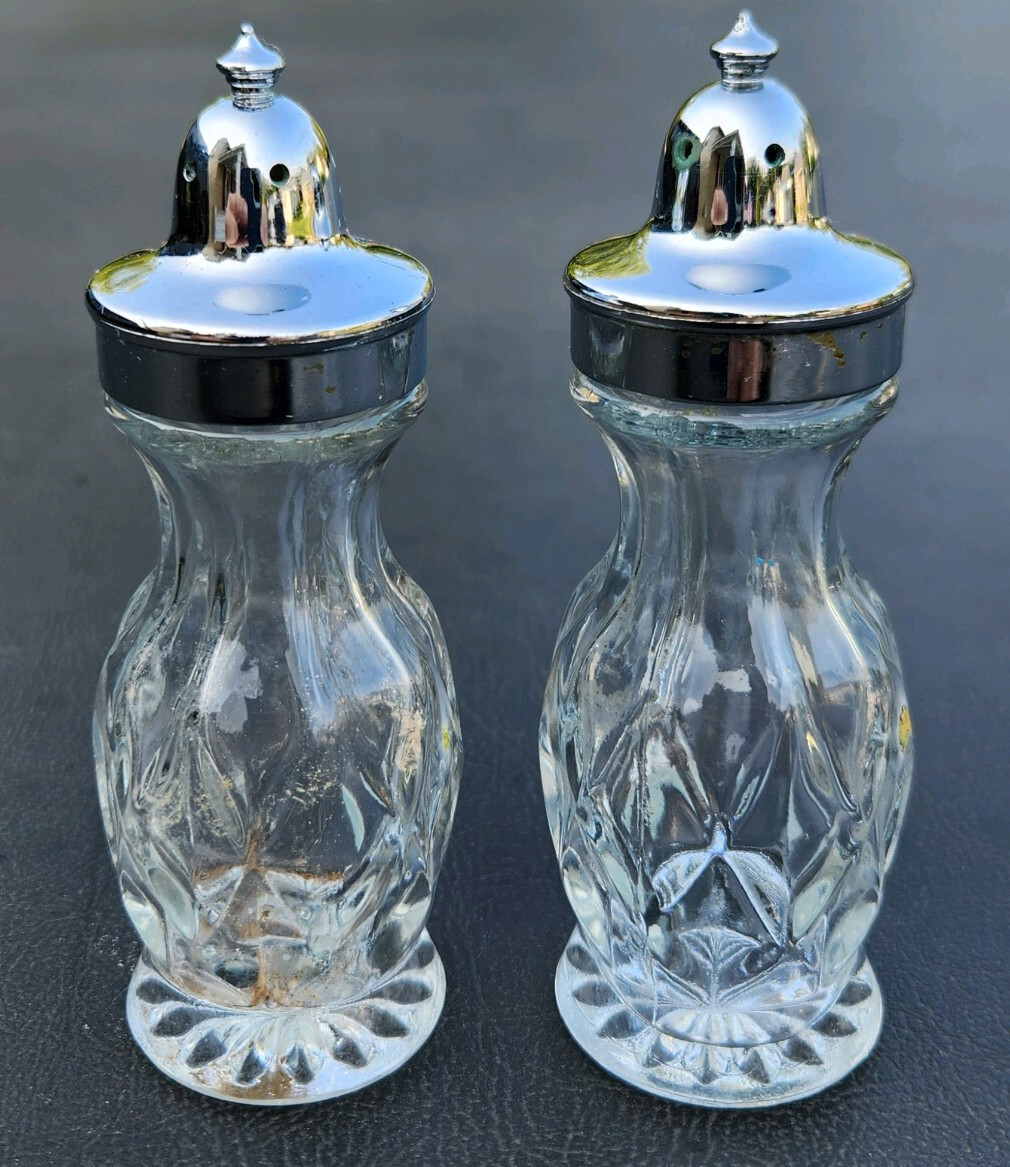 Vintage ANCHOR HOCKING Crown Point Salt & Pepper Shakers Clear Cut Glass NICE