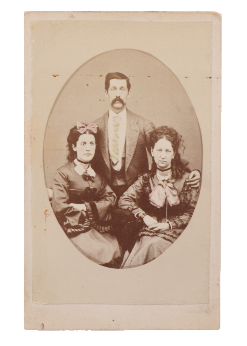 Victorian Era Carte de Visite of a Man and Two Women Amusing Expressions #273