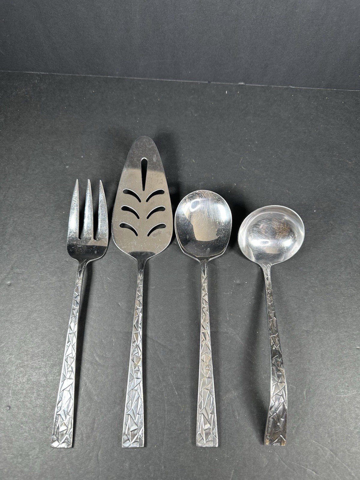 4 Serving Pieces Aquarius Supreme Cutlery Towle Stainless Flatware Spoons Fork