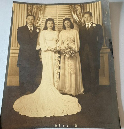Vintage 1942 Wedding Photo Bride Gown Train Groom Bridal Party WWII Era 8x10 Vintage 1942 Wedding Photo Bride Gown Train Groom Bridal Party WWII Era 8x10