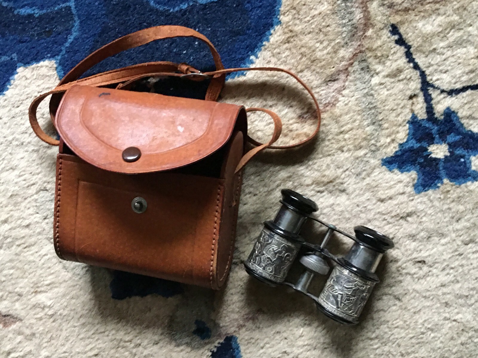 Vintage C.M.C. Opera Field Metal Binoculars Repousse War w/ Leather Case Japan Vintage C.M.C. Opera Field Metal Binoculars Repousse War w/ Leather Case Japan