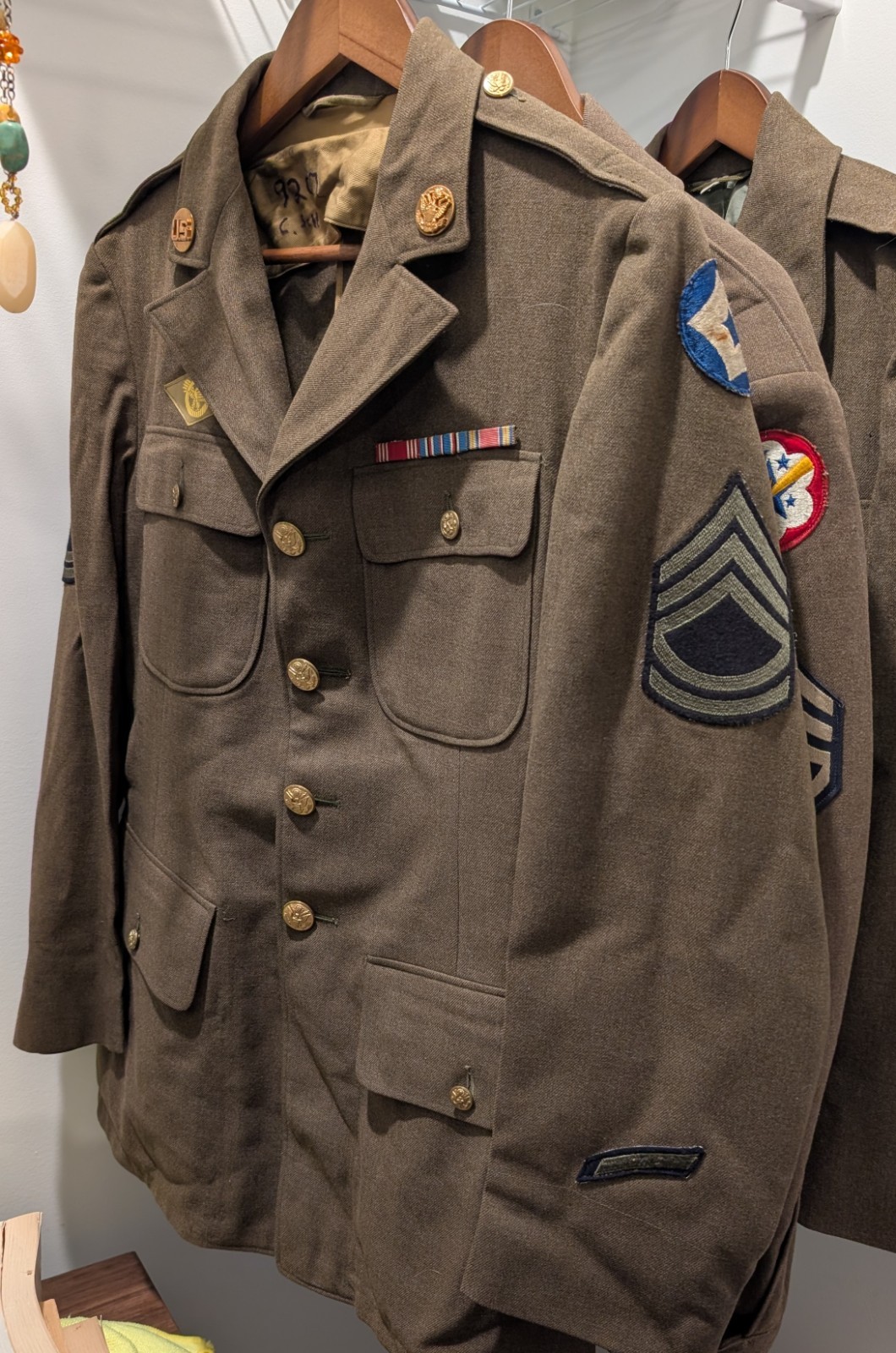 WWII Original US Army Wool Uniform Jacket Coat w/ Insignia Patches & Ribbon Bar