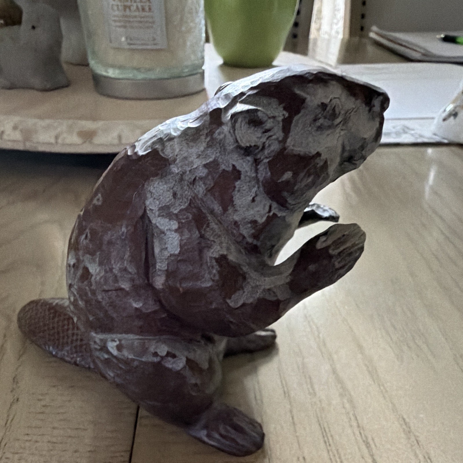 Carved Wood Beaver Figurine Brown Matte Finish Unboxed 1-Pack