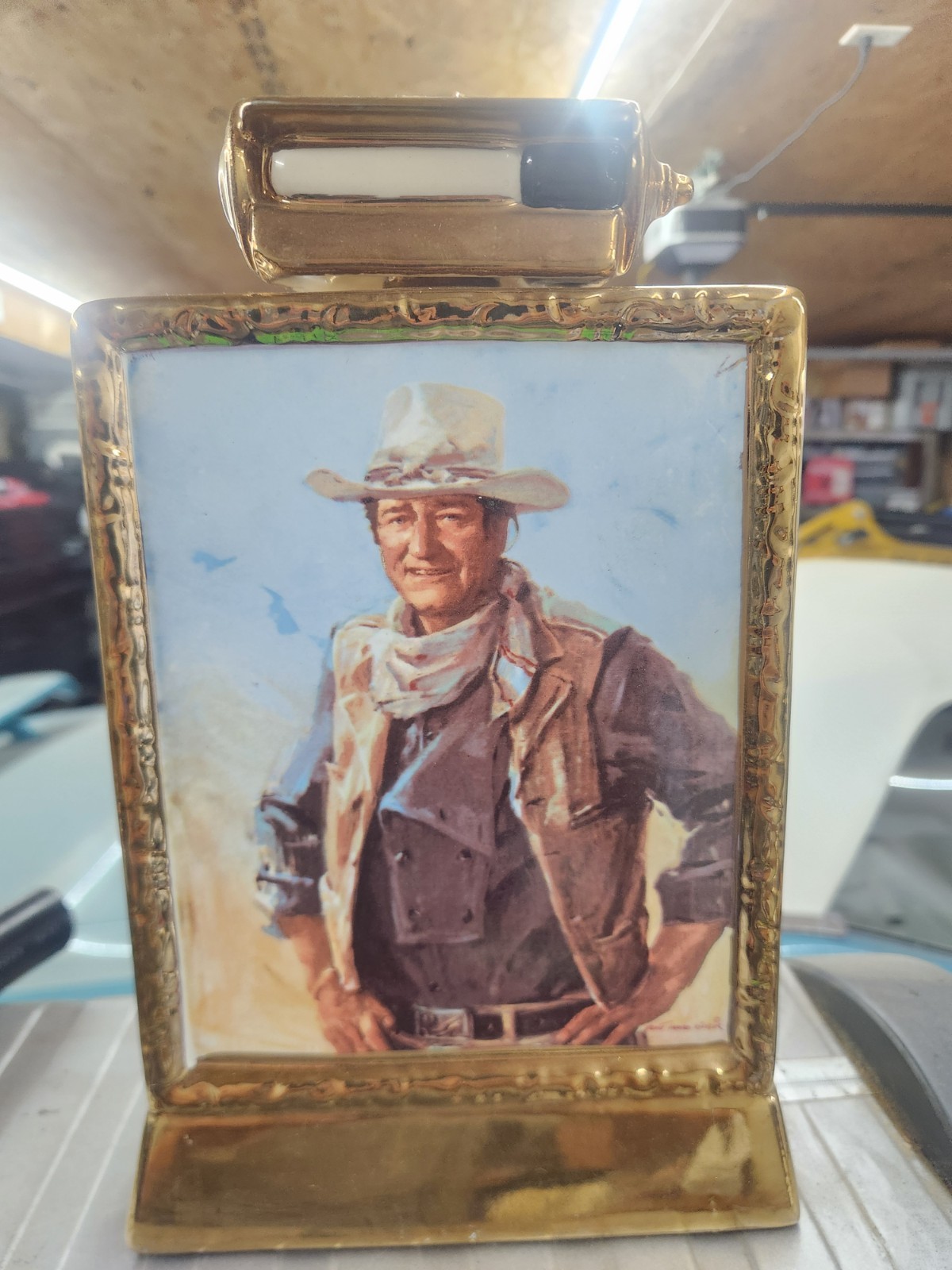 Vintage 1979 John Wayne 23K Gold Whiskey Decanter 750ml Kentucky Bourbon Bottle