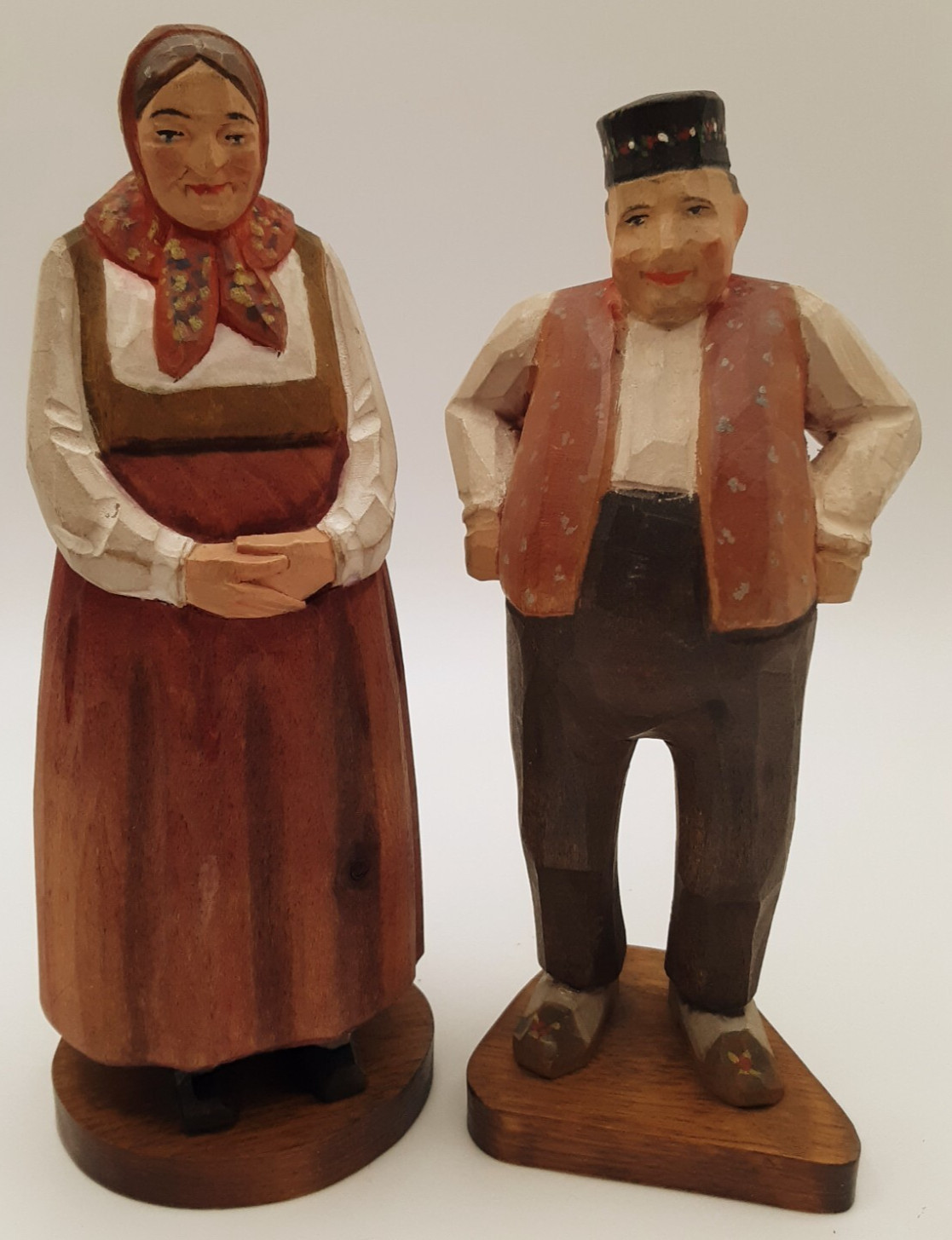 2 Vintage Huggler Wyss Swiss Carved Wooden Figurines Woman & man