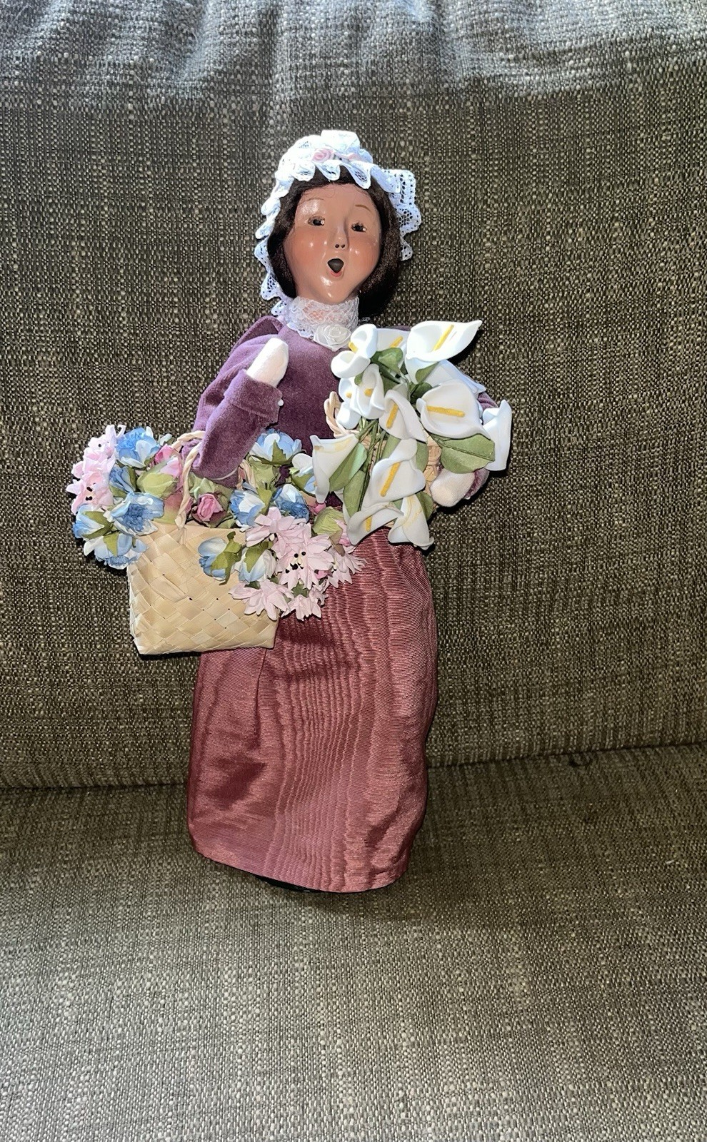 Byers Choice Spring Woman with Flowers 2016 Byers Choice Spring Woman with Flowers 2016