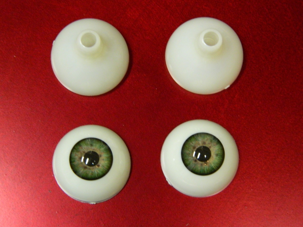 Realistic Acrylic Eyes for Halloween PROPS, MASKS, DOLLS or Bears (GREEN 26mm)