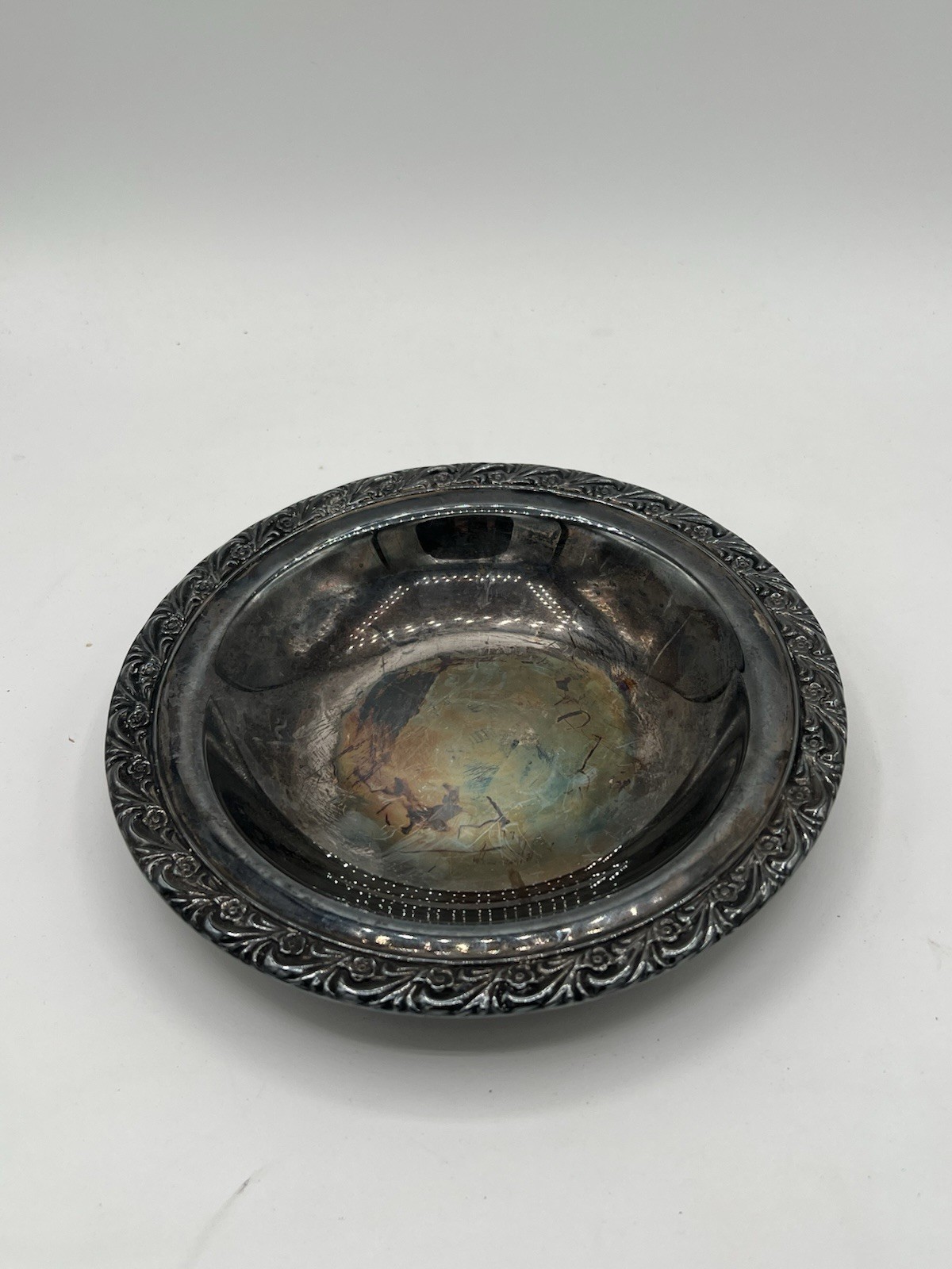 WM Rogers Silverplate Bowl Floral Pattern 7.5”