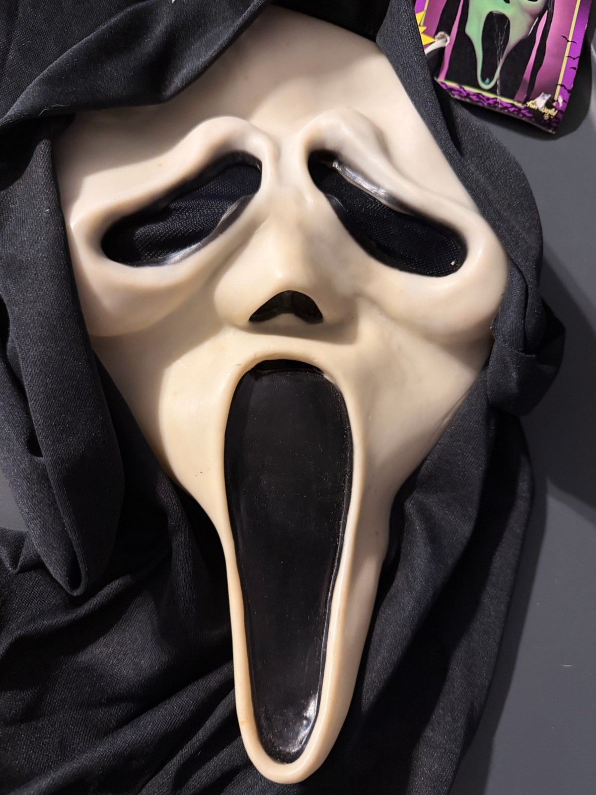 Vintage 90's  Gen 2 Scream Mask Poly shroud ASIS tag  Ghost Face Fun World Div